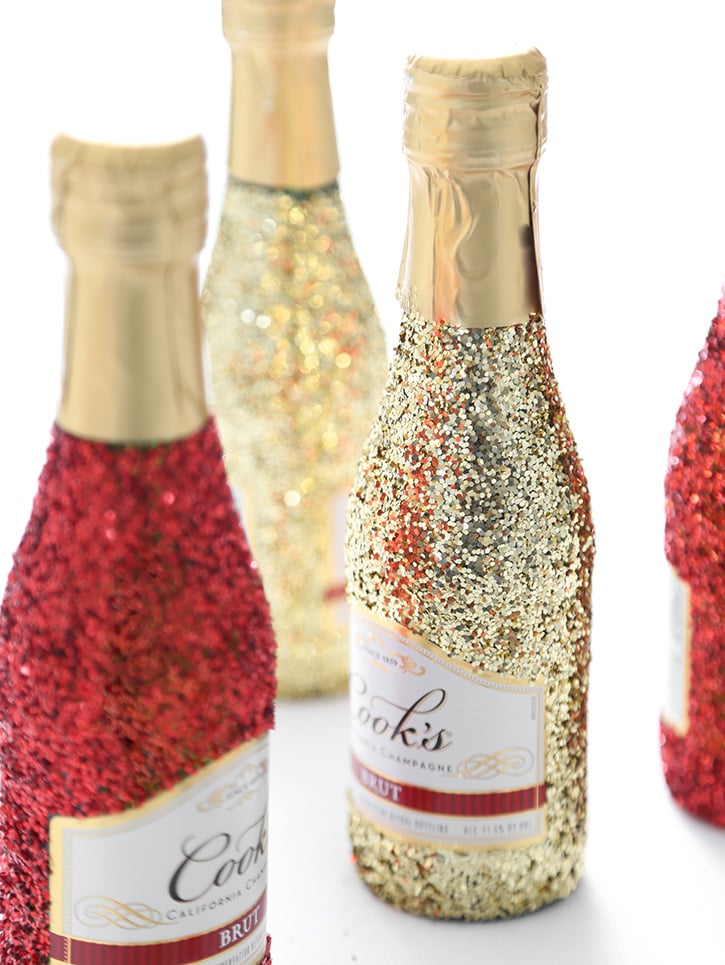 Tutorial for DIY Glittered Wine Bottles