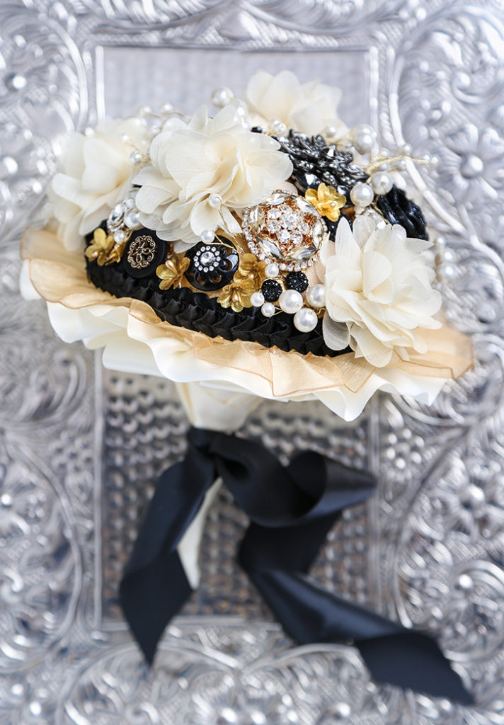 Wedding Bouquet Holder DIY Bridal Flower Foam Floral Jewelry Crystal Brooch 