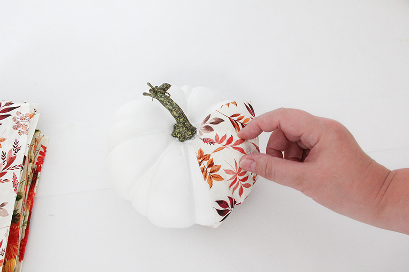 HOW TO MAKE EASY PAPER NAPKIN DECOUPAGE PUMPKINS