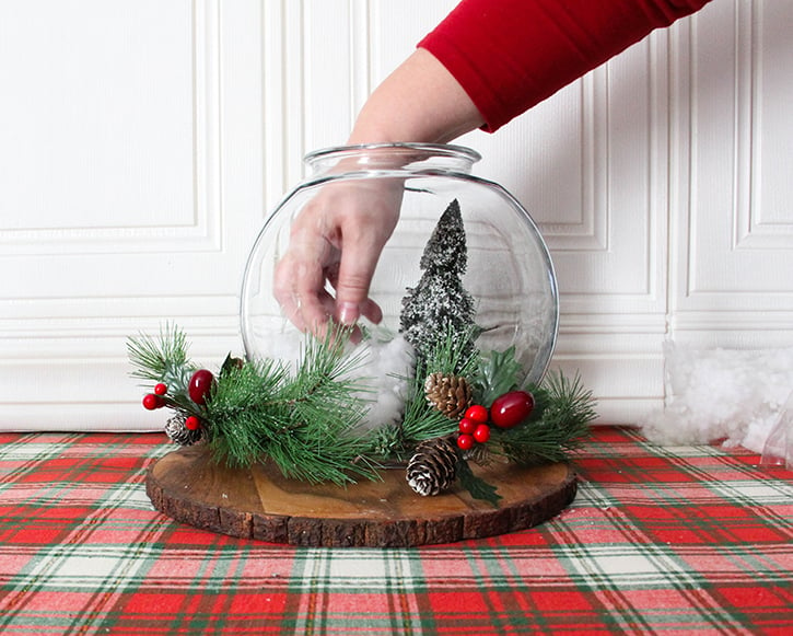 Fishbowl Christmas centrepiece idea with a very simple but