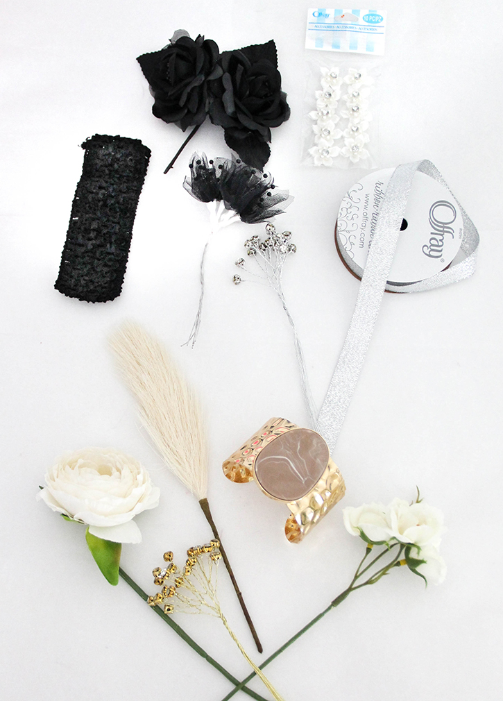 Choosing a Corsage Bracelet - Easy DIY Wedding Flower Tutorials