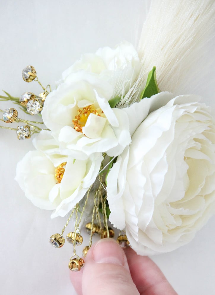 How to DIY a Fabulous Wrist Corsage (2 Styles!) - Confetti Fix